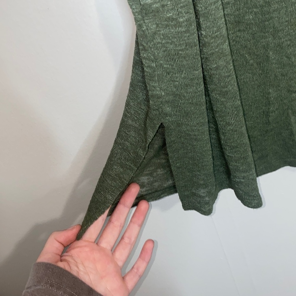 🎈Adorable Army green sheer top! - Picture 3 of 6